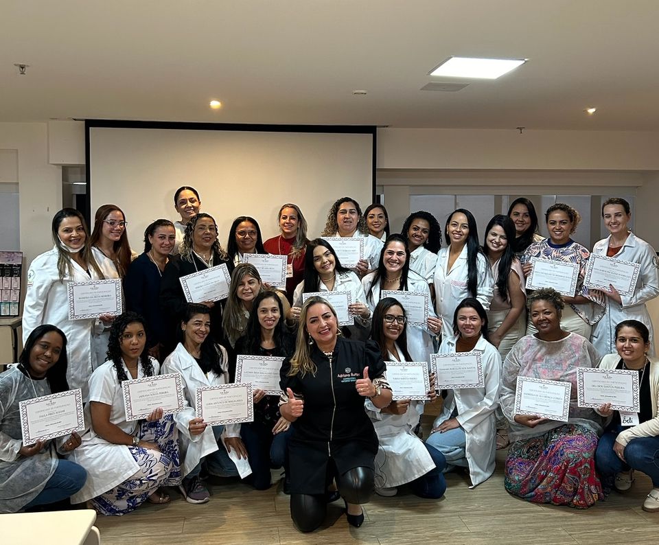 Adri Butter com turma de profissionais
